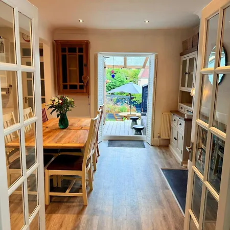 Boho-chic Retreat * Bristol